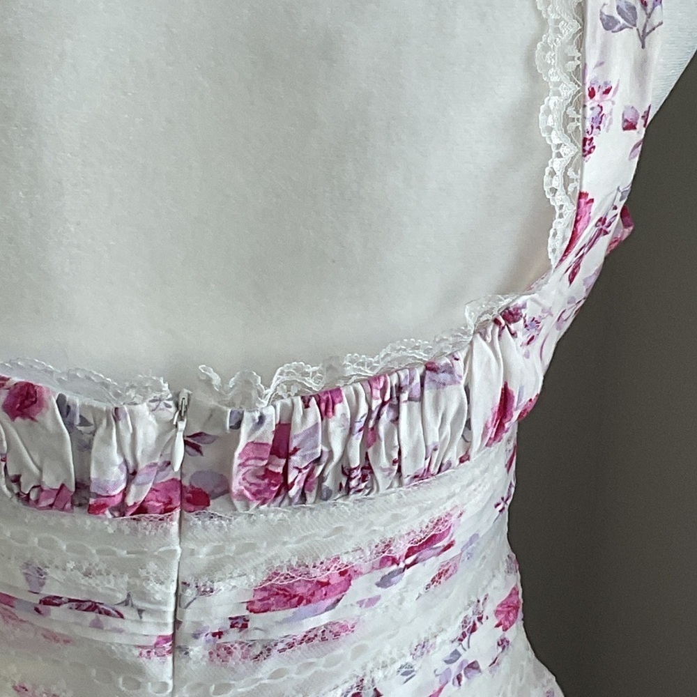 SKY TO MOON. Floral Pink and White Dress SIZE M - Picture 7 of 10